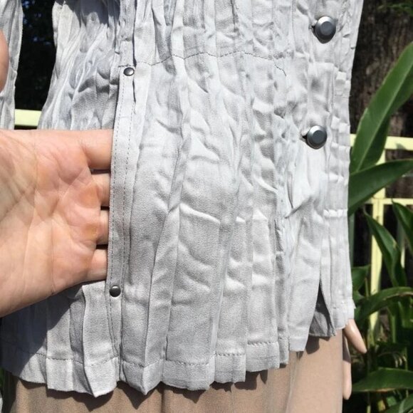 Issey Miyake FETE Long Sleeve Gray Pleated Microsuede Button-Up Shirt Size 2 M L - Picture 6 of 12